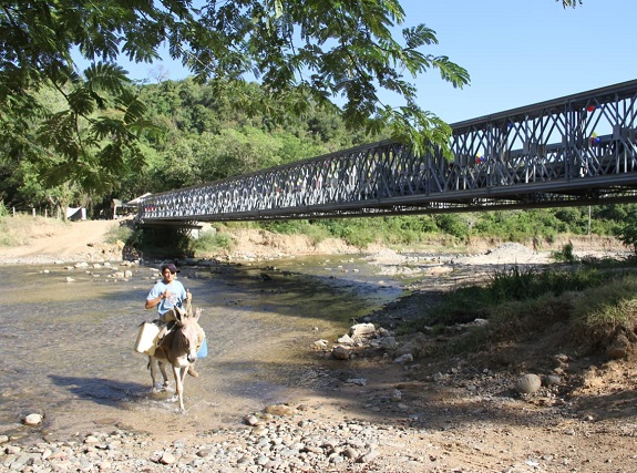 Puente sobre El rio Ariguanicito (3)